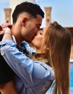 Gabriel Martinelli with his girlfriend Isabella Rousso